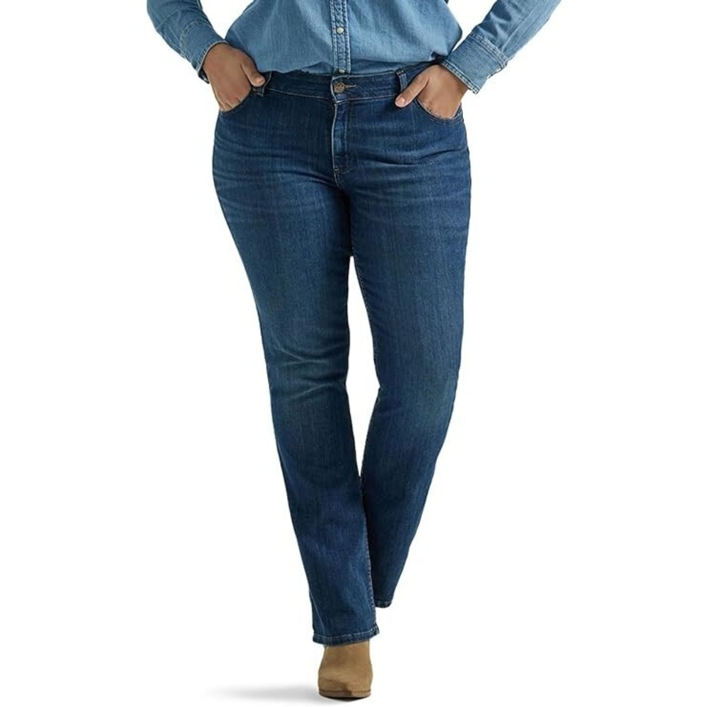 Lee Women's Plus Size Legendary Mid Rise Bootcut Jean Compass 20W Long